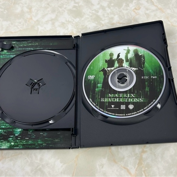 Matrix Trilogy DVD Set - Picture 15 of 16